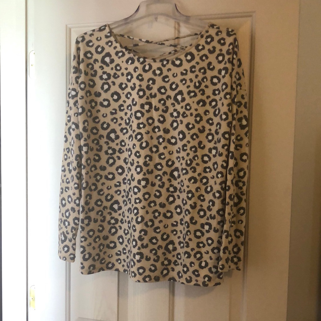 Sew In Love Animal Print Top Sz M Brand New Sew In Love Animal Print Top Sz M Brand New